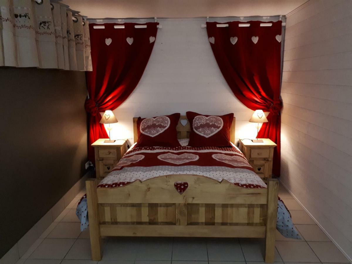 Logis Du Clos Des Chevaliers De Malte Apartament Aiguebelle Zewnętrze zdjęcie