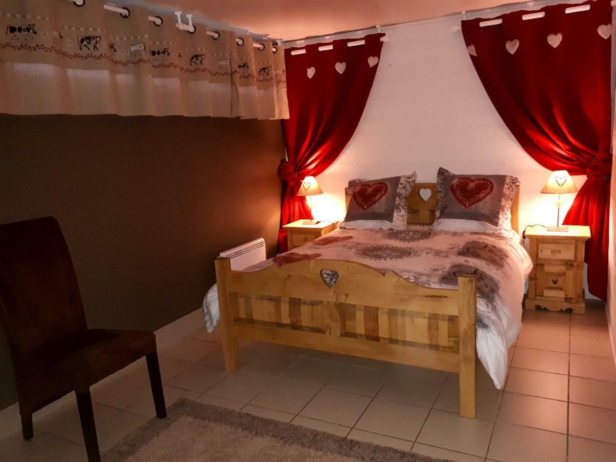 Logis Du Clos Des Chevaliers De Malte Apartament Aiguebelle Zewnętrze zdjęcie